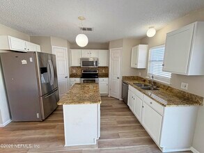 7321 Fox Grove Rd in Jacksonville, FL - Building Photo - Building Photo