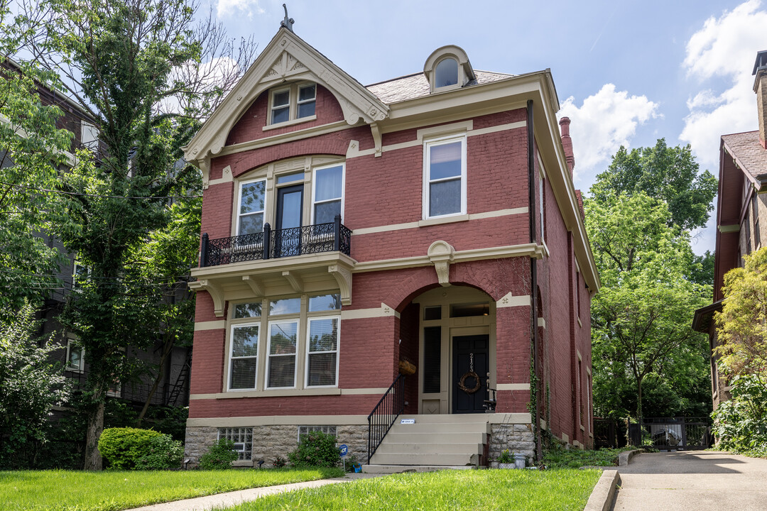 Boron House in Cincinnati, OH - Building Photo