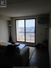 150 Park St W in Windsor, ON - Building Photo - Building Photo