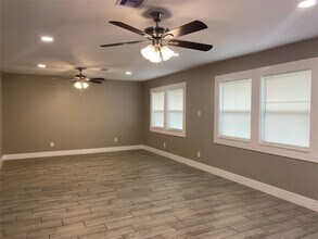 231 Acker St in Magnolia, TX - Building Photo - Building Photo