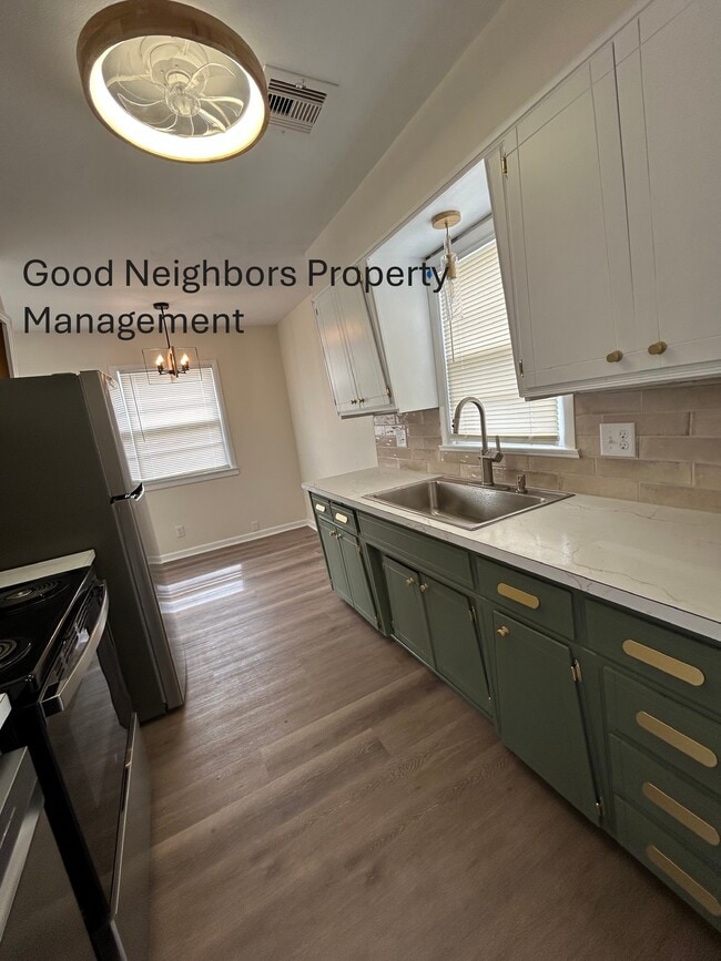 2328 W Wildwood Rd in Wichita, KS - Building Photo - Building Photo