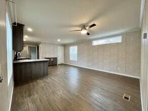 3701 2nd St in Coralville, IA - Foto de edificio - Building Photo