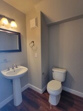 937 Martin Cir in Petaluma, CA - Building Photo - Building Photo