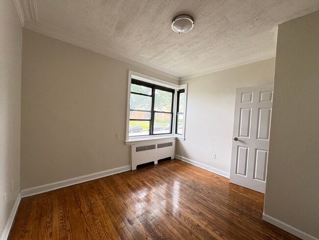 30 Van Velsor Pl, Unit 1G in Newark, NJ - Foto de edificio - Building Photo
