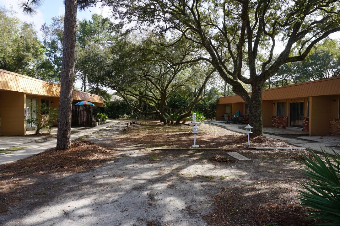 80 4th Ave-Unit -Unit 6 in Shalimar, FL - Building Photo