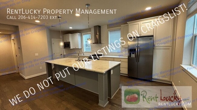 23821 SE 45th Terrace in Issaquah, WA - Building Photo - Building Photo