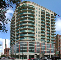 340 W Superior St in Chicago, IL - Foto de edificio - Building Photo