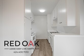 915 N Wilton Pl, Unit 213 in Los Angeles, CA - Building Photo - Building Photo