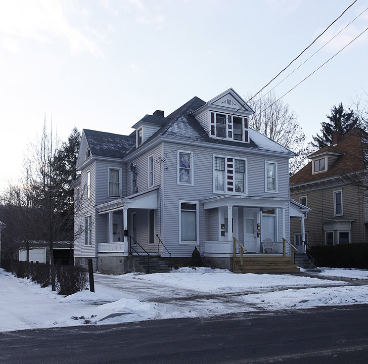 57 Maple St in Oneonta, NY - Building Photo