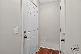 $1550 2 bedroom town house in Clinton Township, MI - Building Photo - Building Photo