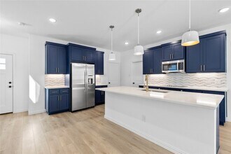 6930 Terlingua Dr in Dallas, TX - Foto de edificio - Building Photo