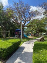 1855 NE 121st St in North Miami, FL - Building Photo