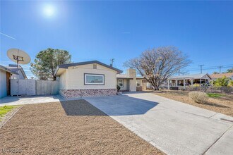 4305 Via Olivero Ave in Las Vegas, NV - Building Photo - Building Photo