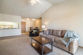 Pinebrook Apartments in Lincoln, NE - Building Photo - Building Photo