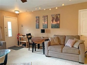 8 Rose Ln, Unit 8 Rose lane unit 2211 in Danbury, CT - Building Photo - Building Photo
