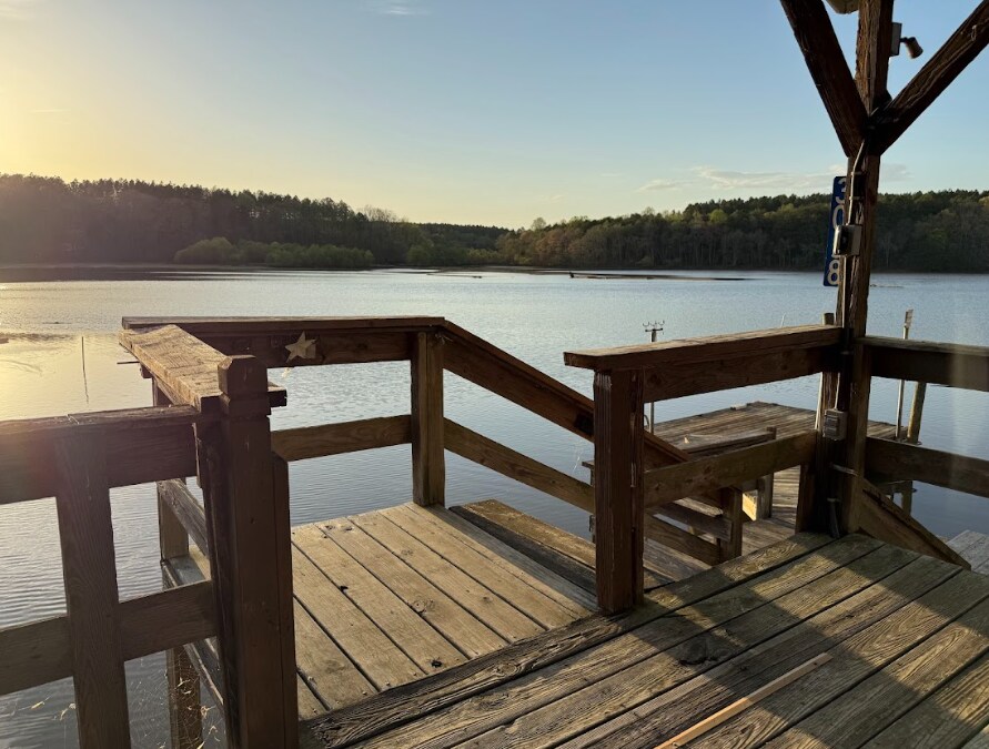 3058 Bass Dr in Sherrills Ford, NC - Foto de edificio