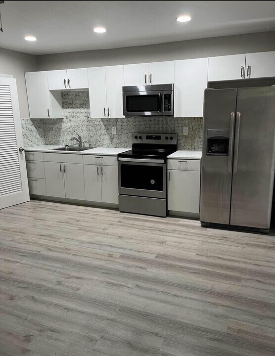 515 Minnesota St in Lantana, FL - Building Photo