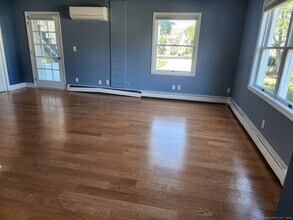 18 Newell Pl in Fairfield, CT - Building Photo - Building Photo