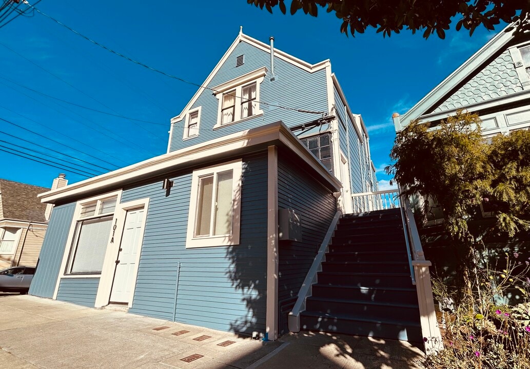 101 Hoffman Ave, Unit 101A in San Francisco, CA - Building Photo