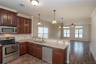 304 Cooner St, Unit B in College Station, TX - Building Photo - Building Photo