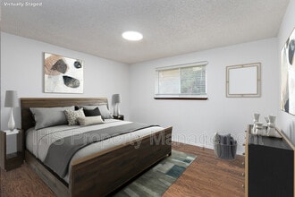 905 W 33rd Ave in Kennewick, WA - Foto de edificio - Building Photo