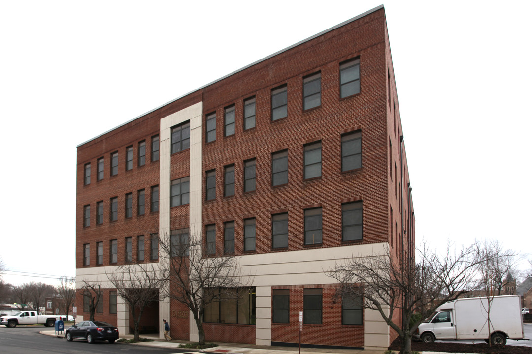 Plaza Apartments in Statesville, NC - Building Photo