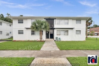 316 W Howry Ave in DeLand, FL - Foto de edificio - Building Photo