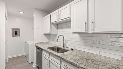 The Pointe at Stockbridge in Stockbridge, GA - Foto de edificio - Building Photo