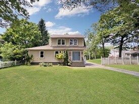 499 Paramus Rd in Paramus, NJ - Building Photo