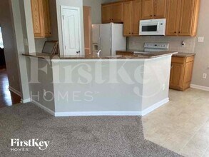 3427 Allenwood Rd in Charlotte, NC - Foto de edificio - Building Photo