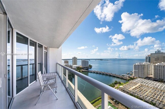 495 Brickell Ave, Unit 2609 in Miami, FL - Building Photo - Building Photo