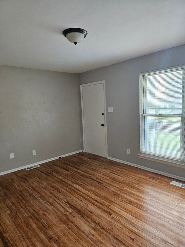 5024 Tulip Tree Ln photo'