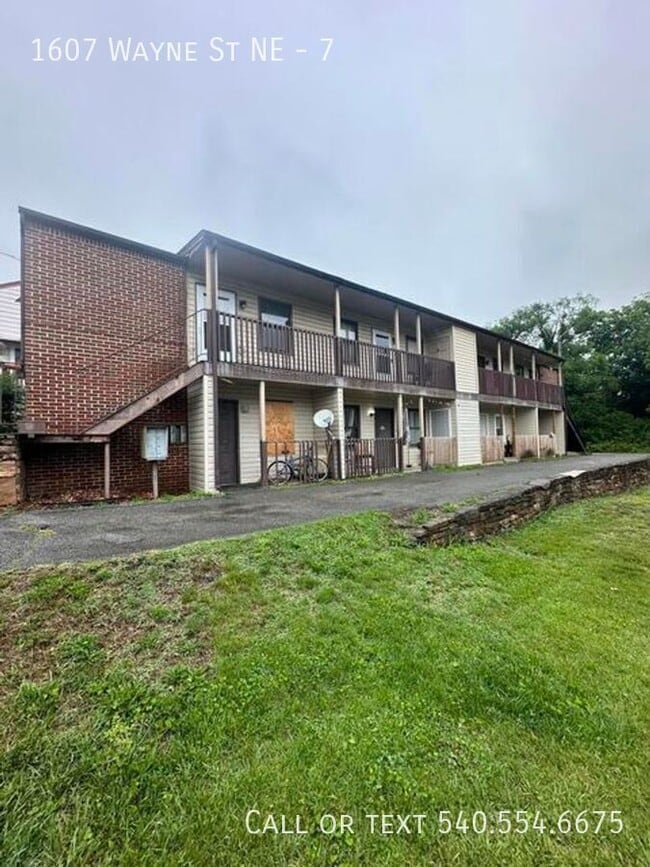 property at 1607 Wayne St NE