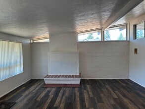 3890 Souza St in Eugene, OR - Building Photo - Building Photo
