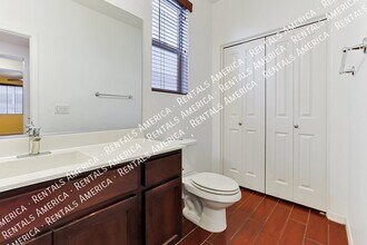 137 E Carob Dr in Chandler, AZ - Building Photo - Building Photo