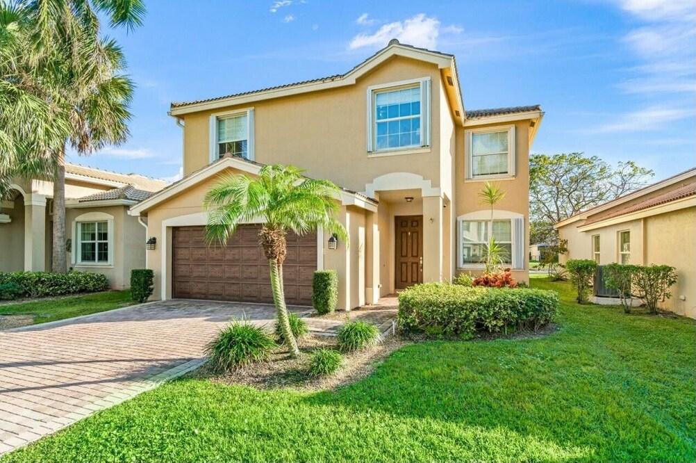 7654 Jewelwood Dr in Boynton Beach, FL - Building Photo