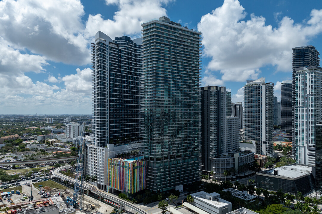 SLS Brickell Residences in Miami, FL - Building Photo