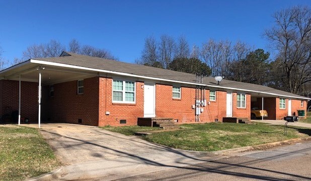 4006 Foster Ave SW in Huntsville, AL - Building Photo