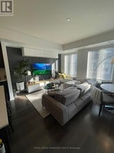 120 Long Branch Ave in Toronto, ON - Building Photo - Building Photo