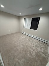 1 Charleston Ave, Unit Londonderry # 18 in Londonderry, NH - Foto de edificio - Building Photo