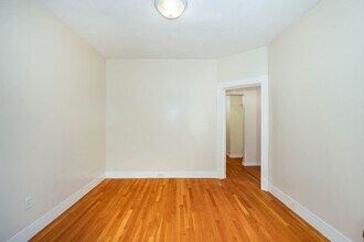 80 Heath St in Somerville, MA - Building Photo - Building Photo
