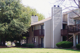 Cedar Creek Apartments in Montgomery, AL - Building Photo - Building Photo