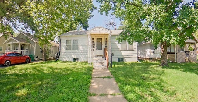 property at 1406 Houston St
