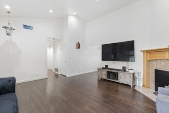 6944 Avenida Rotella in San Jose, CA - Building Photo - Building Photo