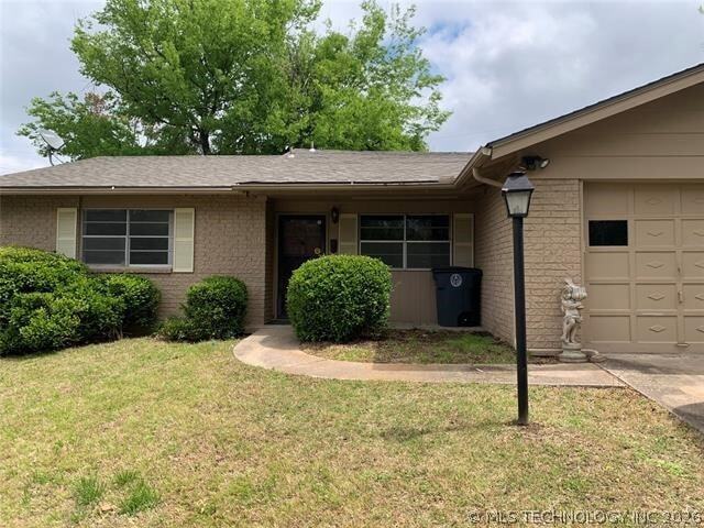 property at 2113 S Birmingham Ct