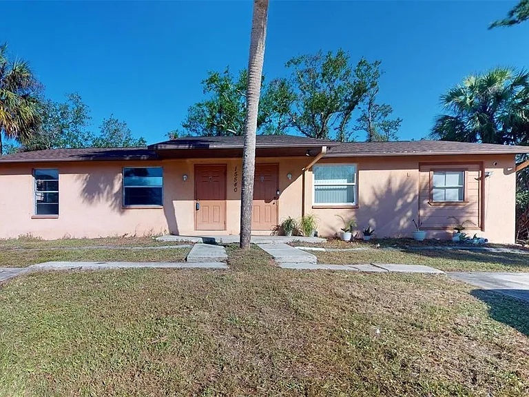 15540 Chamberlain Blvd in Port Charlotte, FL - Building Photo