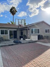 2715 Cunningham Ave in San Jose, CA - Foto de edificio - Building Photo