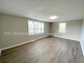 8623 Plantation Rd in Roanoke, VA - Building Photo - Building Photo