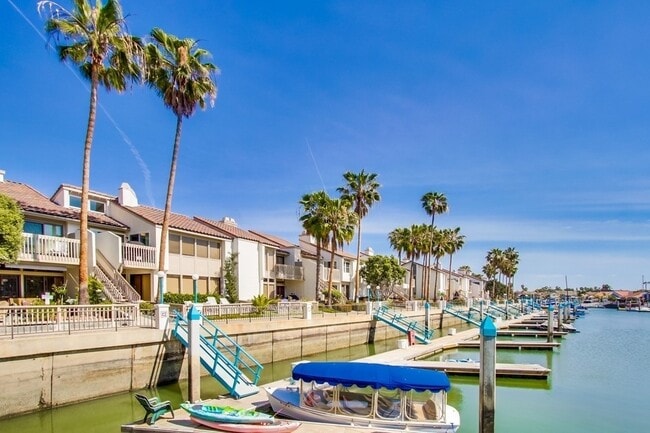 80 Kingston Ct S in Coronado, CA - Building Photo - Building Photo
