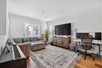 12622 Stella Ln in San Diego, CA - Building Photo - Building Photo